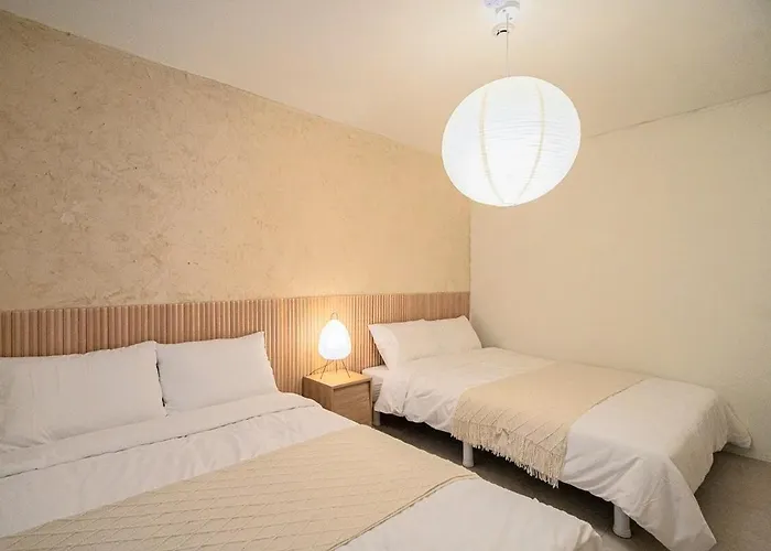 Lush In With 4 Beds, 3