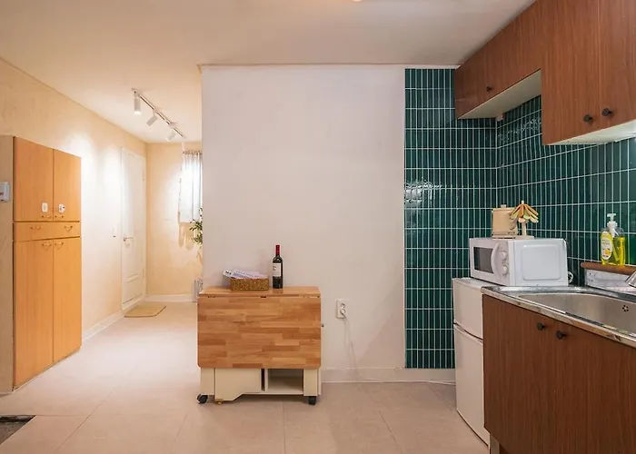 アパート Lush In With 4 Beds, 3